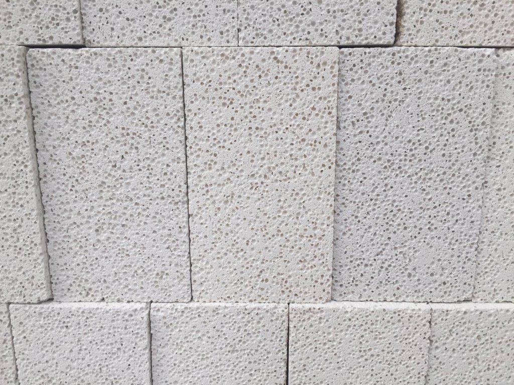 JM28輕質(zhì)莫來石保溫磚T-3 gm28莫來石輕質(zhì)保溫磚多少錢一噸